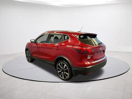 Palatial Ruby 2018 Nissan Rogue Sport SL