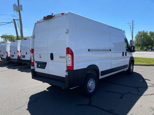 Bright White Clearcoat 2026 RAM ProMaster 2500 High Roof