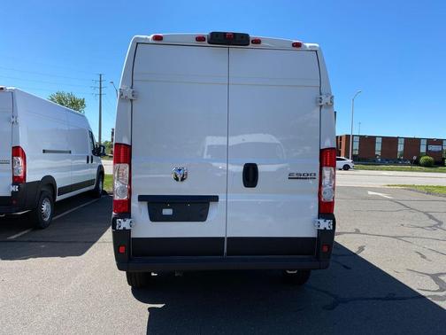 Bright White Clearcoat 2026 RAM ProMaster 2500 High Roof