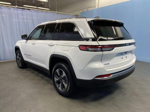 2023 Jeep Grand Cherokee 4xe Base