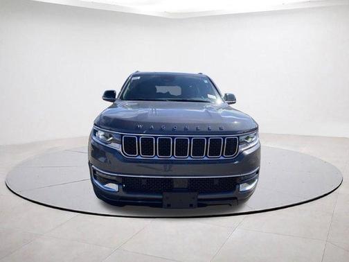 2025 Jeep Wagoneer Base