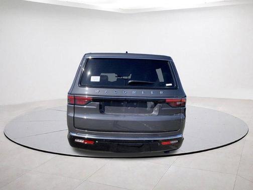 2025 Jeep Wagoneer Base