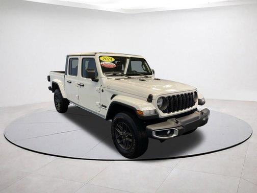 2024 Jeep Gladiator Sport