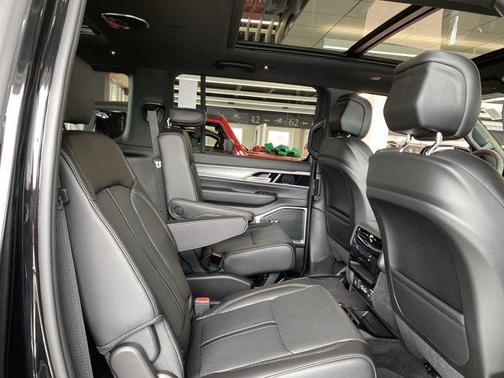 2026 Jeep Grand Wagoneer Base