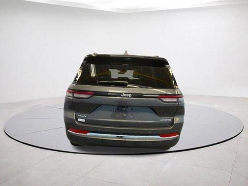 Metallic 2025 Jeep Grand Cherokee Limited