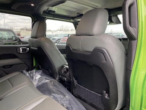 Mojito! Clearcoat 2026 Jeep Gladiator Mojave