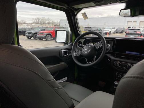 Mojito! Clearcoat 2026 Jeep Gladiator Mojave