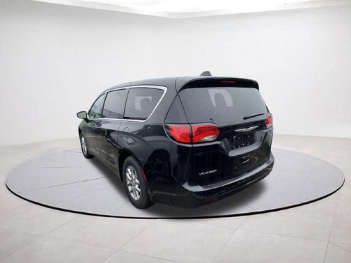 Diamond Black 2026 Chrysler Voyager LX