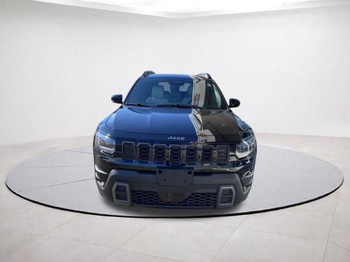 Diamond Black 2026 Jeep Cherokee LAREDO/LIMITED