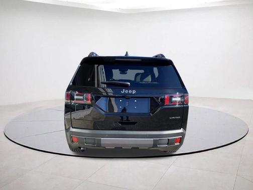 Diamond Black 2026 Jeep Cherokee LAREDO/LIMITED