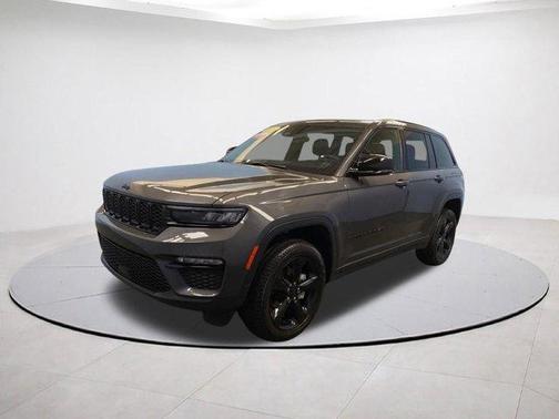 Metallic 2025 Jeep Grand Cherokee Limited