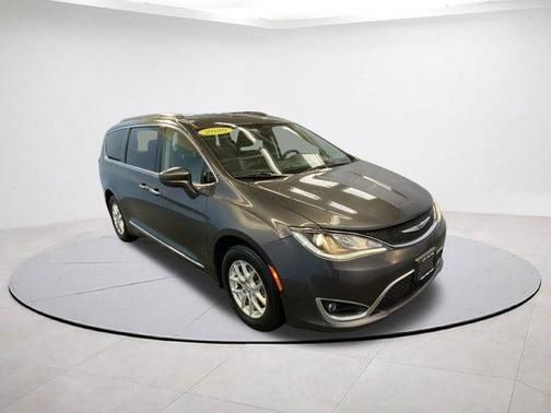 2020 Chrysler Pacifica Touring-L