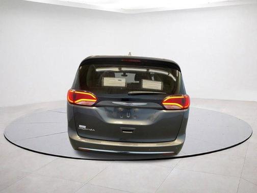 2020 Chrysler Pacifica Touring-L