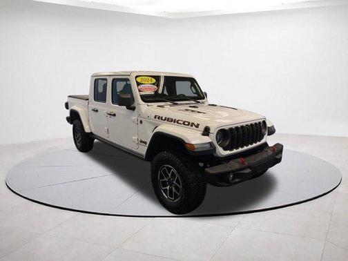 Bright White Clearcoat 2024 Jeep Gladiator Rubicon