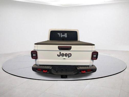 Bright White Clearcoat 2024 Jeep Gladiator Rubicon