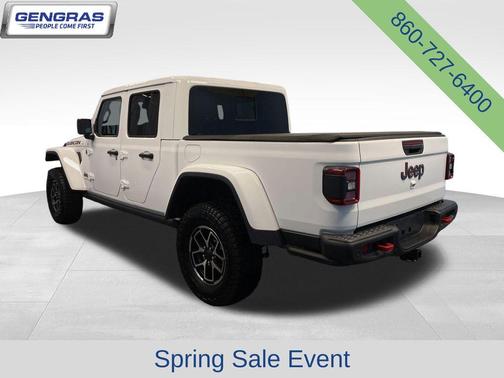 Bright White Clearcoat 2024 Jeep Gladiator Rubicon