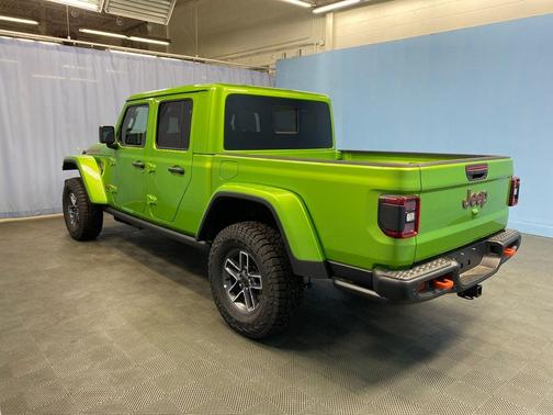 Mojito! Clearcoat 2026 Jeep Gladiator Mojave
