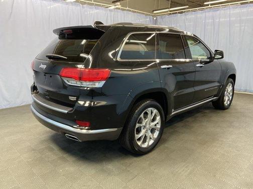 2020 Jeep Grand Cherokee Summit