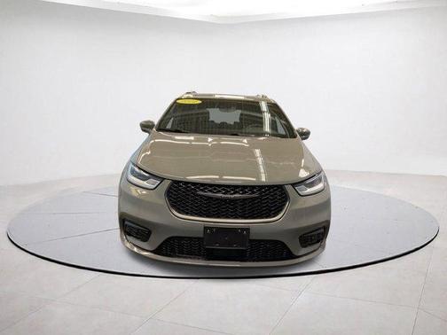 2022 Chrysler Pacifica Hybrid Limited