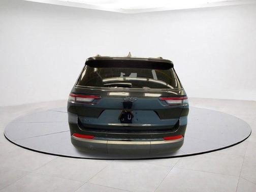 Diamond Black 2025 Jeep Grand Cherokee L Laredo
