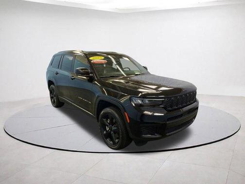 Diamond Black 2025 Jeep Grand Cherokee L Laredo