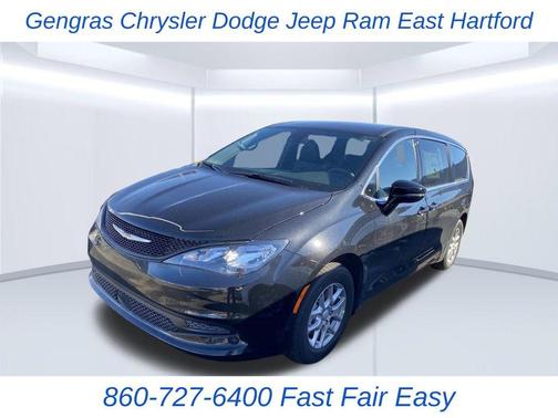 Diamond Black 2026 Chrysler Voyager LX