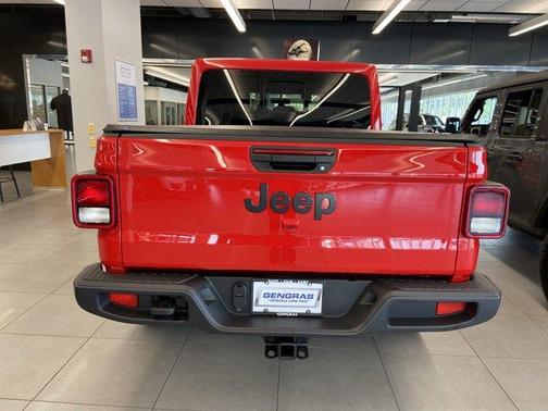 2025 Jeep Gladiator Sport