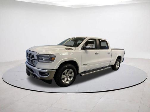 Bright White Clearcoat 2022 RAM 1500 Laramie