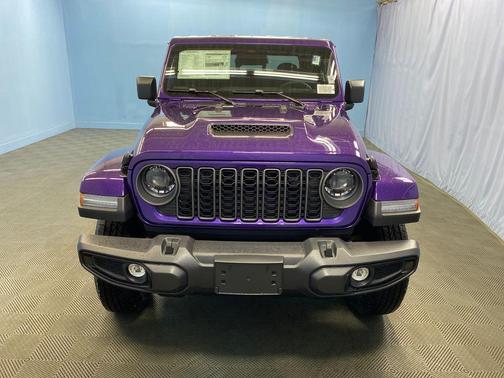 REIGN 2026 Jeep Gladiator Sport