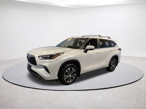 2023 Toyota Highlander 