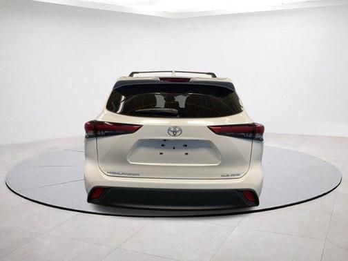 2023 Toyota Highlander 