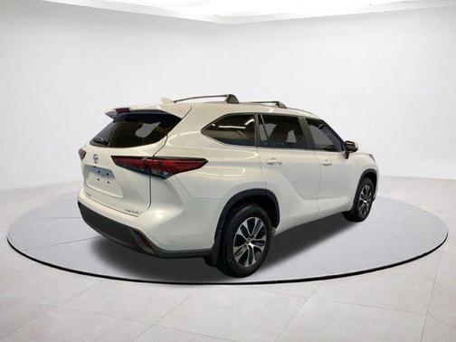 2023 Toyota Highlander 