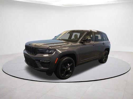 Metallic 2025 Jeep Grand Cherokee Limited