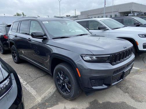2025 Jeep Grand Cherokee L Laredo