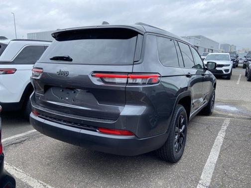 2025 Jeep Grand Cherokee L Laredo