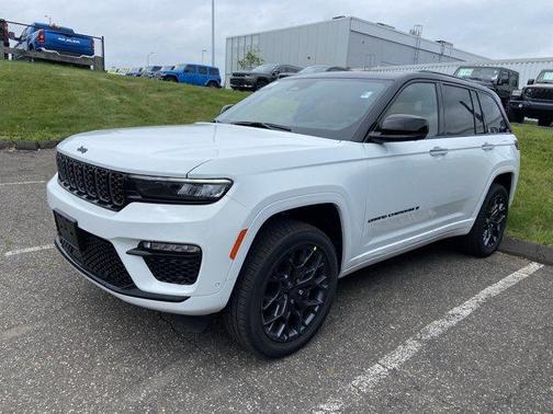 2025 Jeep Grand Cherokee Summit