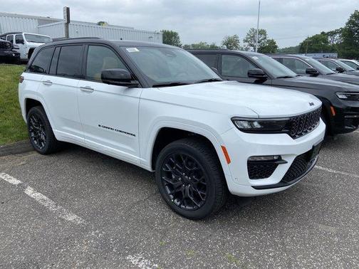 2025 Jeep Grand Cherokee Summit