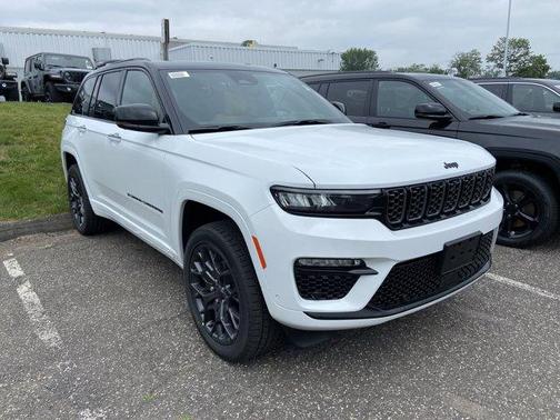 2025 Jeep Grand Cherokee Summit