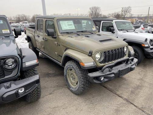 2026 Jeep Gladiator Sport