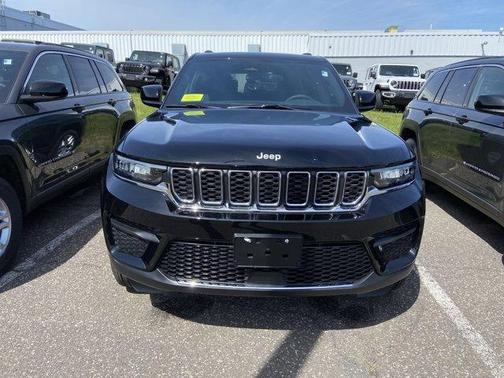 2025 Jeep Grand Cherokee Laredo X