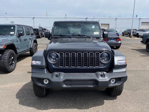 Black Clearcoat 2026 Jeep Wrangler Sport
