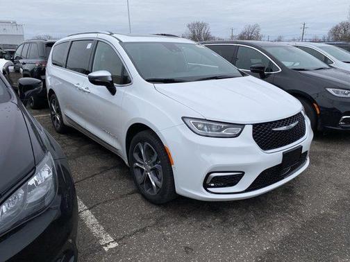 2026 Chrysler Pacifica Pinnacle