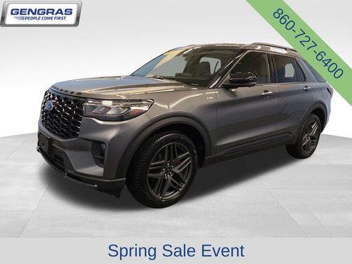 Gray Metallic 2025 Ford Explorer ST-Line