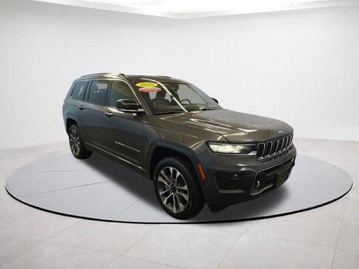 Metallic 2022 Jeep Grand Cherokee L Overland