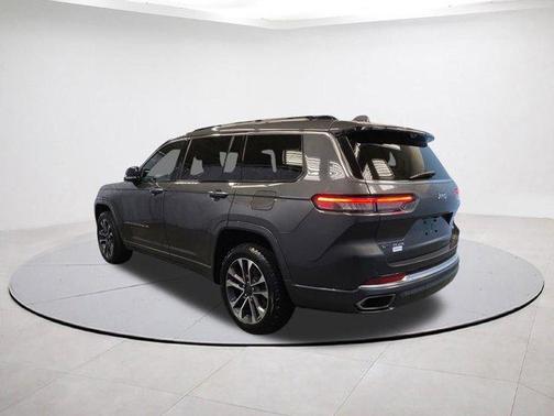 Metallic 2022 Jeep Grand Cherokee L Overland