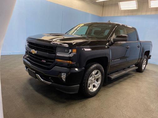 Black 2018 Chevrolet Silverado 1500 LT