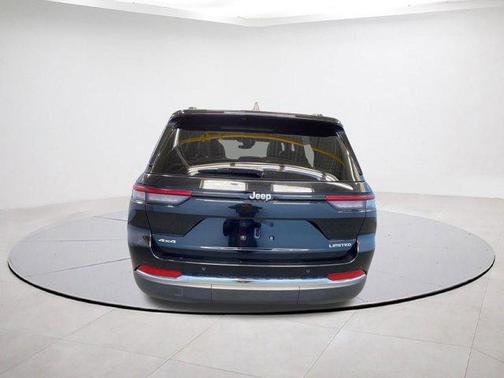 Diamond Black 2025 Jeep Grand Cherokee Limited