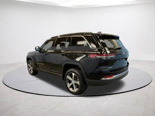 Diamond Black 2025 Jeep Grand Cherokee Limited