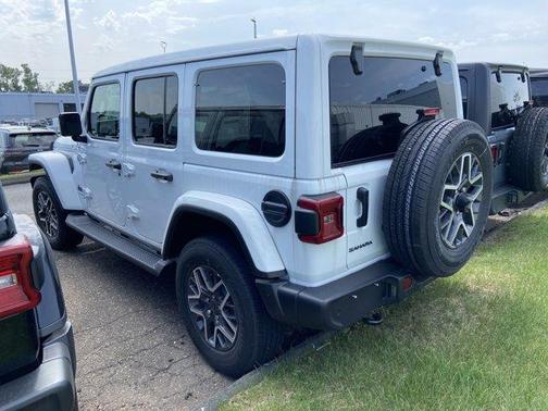 2025 Jeep Wrangler Sahara
