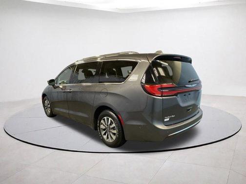 2021 Chrysler Pacifica Hybrid Touring L